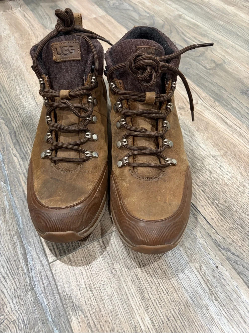 UGG Men’s Chestnut Brown Leather-Suede Outdoor Boots